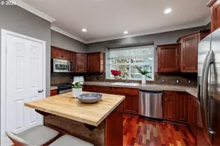 723 SE Fairwinds Loop, Vancouver, WA 98661 - Photo 9