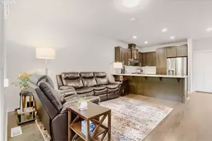 6360 SE Harkness Ln, Hillsboro, OR 97129 - Photo 5