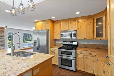 1224 SE 1st St, Lincoln City, OR 97367 - Photo 15