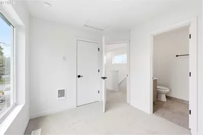 11719 SE Ash St, Portland, OR 97216 - Photo 35