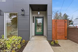 11719 SE Ash St, Portland, OR 97216 - Photo 7