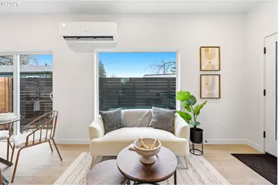 11719 SE Ash St, Portland, OR 97216 - Photo 11