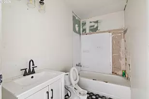4440 NE 78th Ave, Portland, OR 97218 - Photo 7