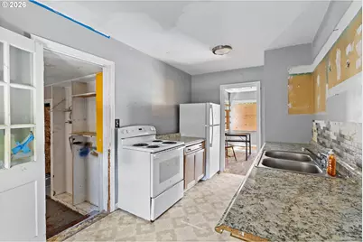 4440 NE 78th Ave, Portland, OR 97218 - Photo 9