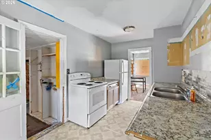 4440 NE 78th Ave, Portland, OR 97218 - Photo 9