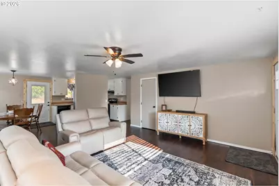 721 SE 9th St, Pendleton, OR 97801 - Photo 7
