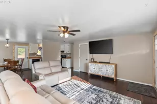 721 SE 9th St, Pendleton, OR 97801 - Photo 7