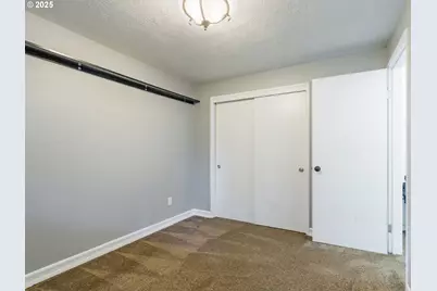 1826 E Carol Ann Dr, Newberg, OR 97132 - Photo 33