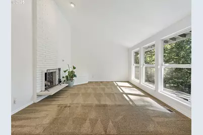 1826 E Carol Ann Dr, Newberg, OR 97132 - Photo 11