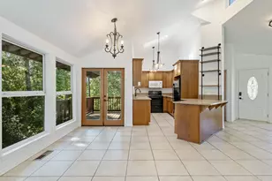 1826 E Carol Ann Dr, Newberg, OR 97132 - Photo 13