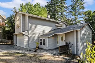 1826 E Carol Ann Dr, Newberg, OR 97132 - Photo 7