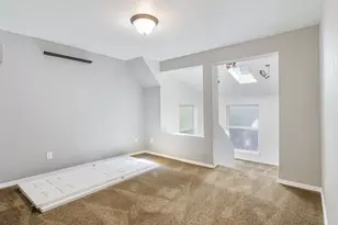 1826 E Carol Ann Dr, Newberg, OR 97132 - Photo 25