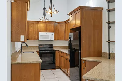 1826 E Carol Ann Dr, Newberg, OR 97132 - Photo 15