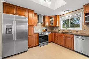 292 NE Palomar Ct, Hillsboro, OR 97124 - Photo 11