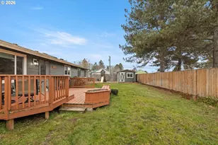 292 NE Palomar Ct, Hillsboro, OR 97124 - Photo 35