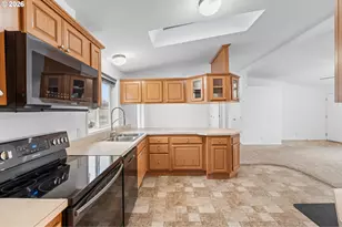 1501 N Hayden Island Dr, Portland, OR 97217 - Photo 11