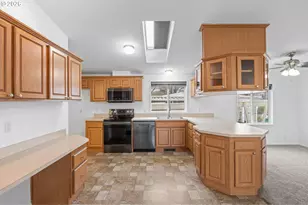 1501 N Hayden Island Dr, Portland, OR 97217 - Photo 9