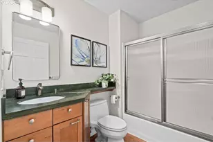 277 N Hayden Bay Dr, Portland, OR 97217 - Photo 23