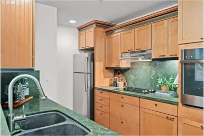 277 N Hayden Bay Dr, Portland, OR 97217 - Photo 11