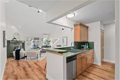 277 N Hayden Bay Dr, Portland, OR 97217 - Photo 7