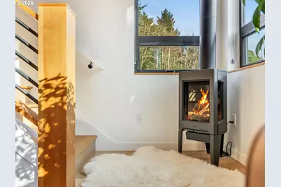 696 N Spruce St, Cannon Beach, OR 97110 - Photo 25