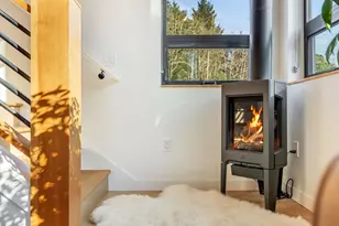 696 N Spruce St, Cannon Beach, OR 97110 - Photo 25