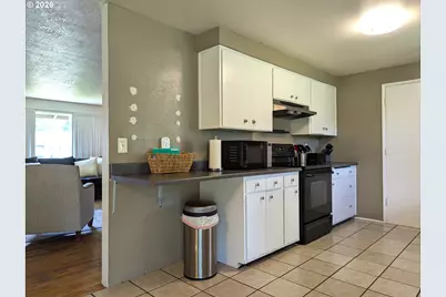 76501 Portal Dr, Oakridge, OR 97463 - Photo 11