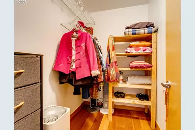 726 NW 11th Ave #104, Portland, OR 97209 - Photo 21
