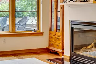 726 NW 11th Ave, Portland, OR 97209 - Photo 9