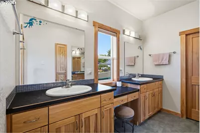 3440 NE 40th Ct, Neotsu, OR 97364 - Photo 23
