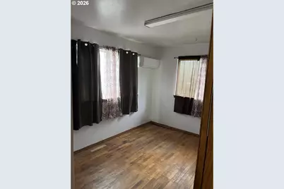 521 N Birch St, Coquille, OR 97423 - Photo 9