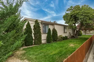 910 Cowl St, Milton-Freewater, OR 97862 - Photo 3