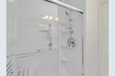 8331 SE Carnation St, Milwaukie, OR 97267 - Photo 15