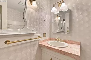 559 NE 167th Pl, Portland, OR 97230 - Photo 21