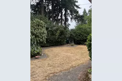 559 NE 167th Pl, Portland, OR 97230 - Photo 3