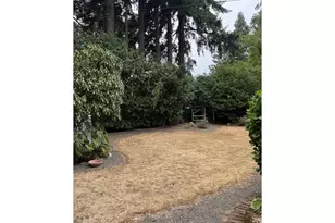 559 NE 167th Pl, Portland, OR 97230 - Photo 3