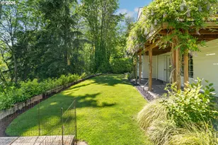 416 NW Hermosa Blvd, Portland, OR 97210 - Photo 37