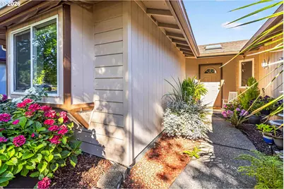 2443 Hickory Ave, Longview, WA 98632 - Photo 3