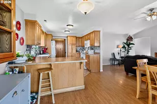 2443 Hickory Ave, Longview, WA 98632 - Photo 9