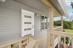 208 NE 106th St, Vancouver, WA 98685 - Photo 3