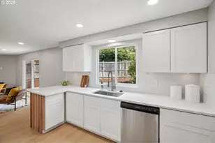 208 NE 106th St, Vancouver, WA 98685 - Photo 13