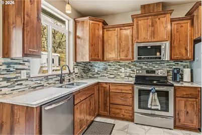 12594 McNeil Creek Rd, Eagle Point, OR 97524 - Photo 7