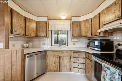 34888 Aster Ln, Deer Island, OR 97054 - Photo 13