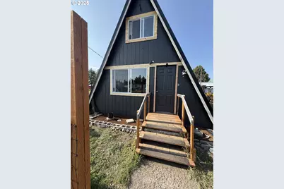 112 E State St, Ukiah, OR 97880 - Photo 1