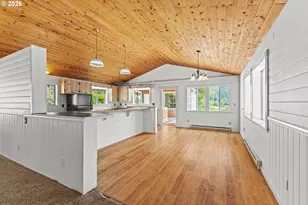 98629 Sitkum Ln, Myrtle Point, OR 97458 - Photo 9