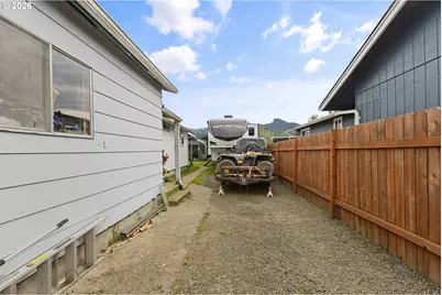 416 Glen Ave, Sutherlin, OR 97479 - Photo 37