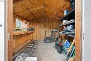 6815 N Smith St, Portland, OR 97203 - Photo 33