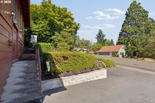 1732 W 23rd Ave, Eugene, OR 97405 - Photo 5