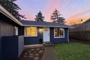 2040 20th St, Florence, OR 97439 - Photo 3