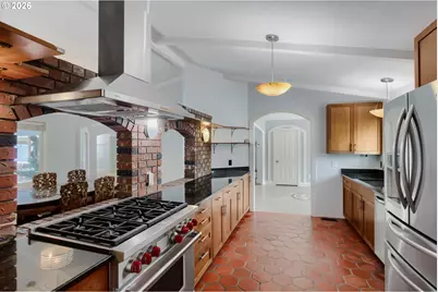 6155 SW Seymour St, Portland, OR 97221 - Photo 9